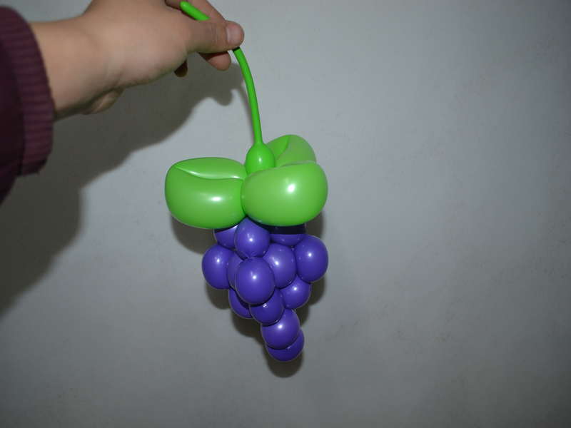 【新手免费教程】魔术气球造型葡萄长条编织制作步骤